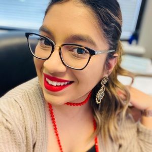 Meet your Posher, Ashli